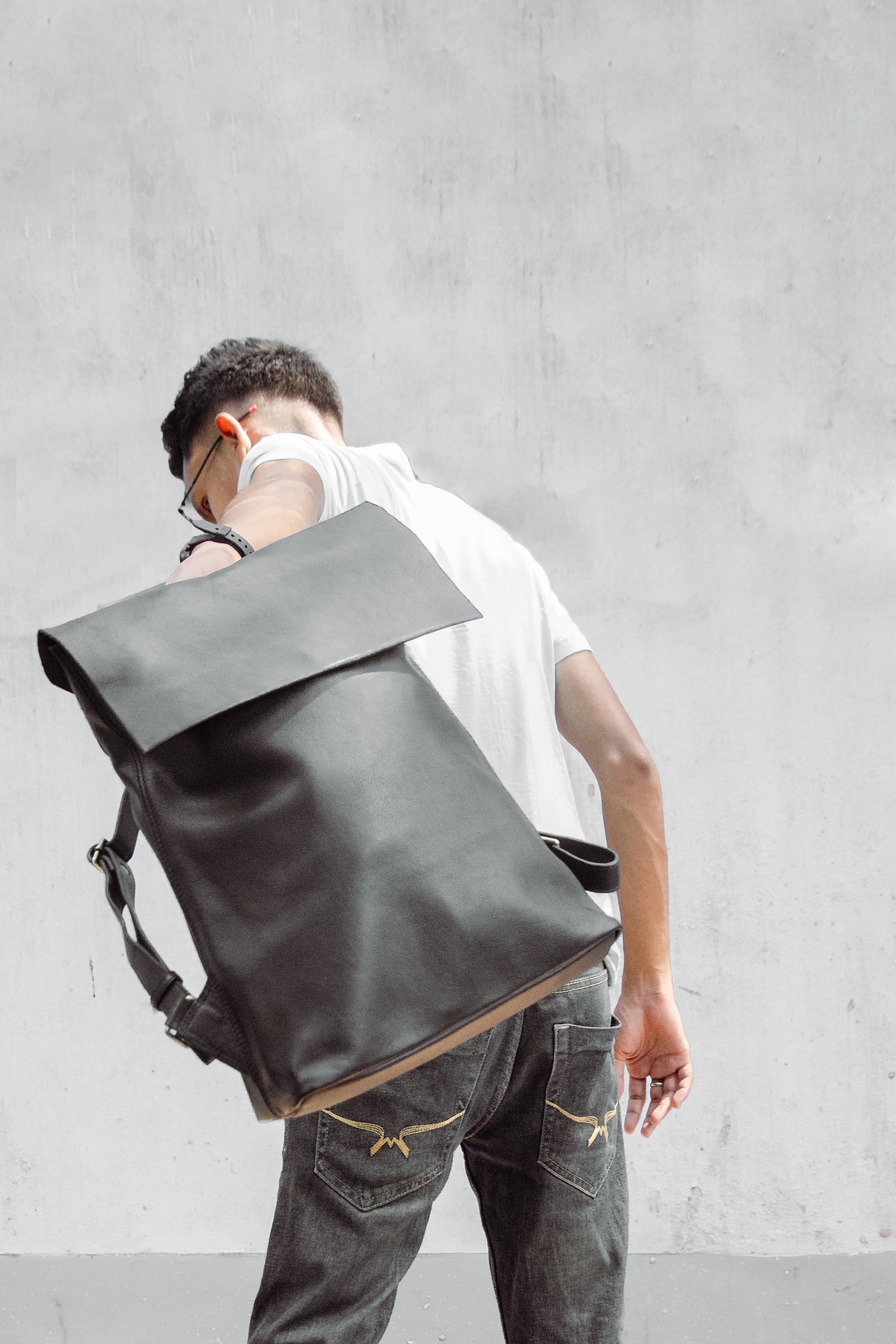 backpack messenger bag hybrid leather Highpass Briefcase Solo New York ITEM FEATURES VANGODDY El Prado 3 in